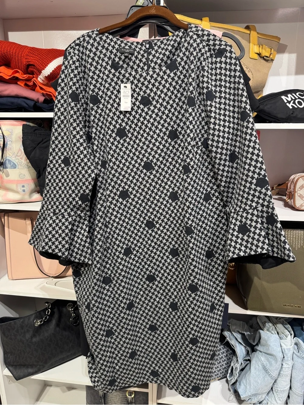 0049 Talbots Petite Houndstooth Knit Skirt - Black & Light Gray